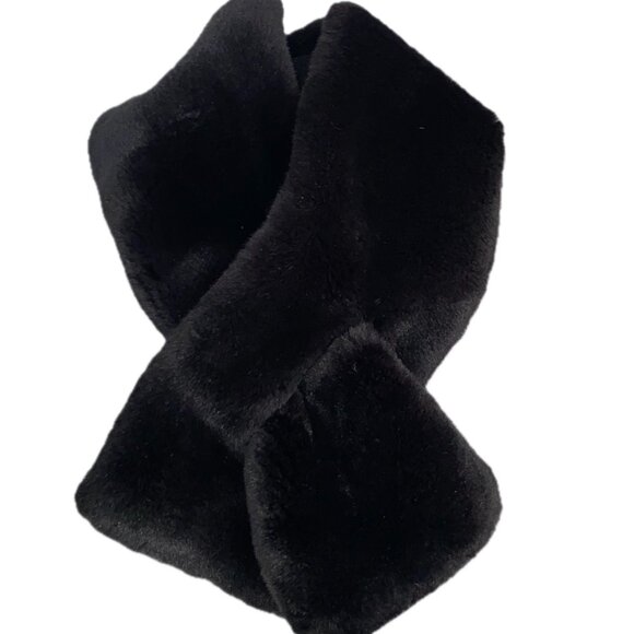 Stylish Faux Fur Neck Wrap Pull-Thru Scarf Black Neck Warmer NWOT - Picture 3 of 3